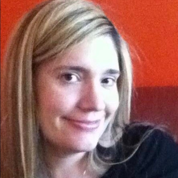 Meet your Posher, Courtney - Picture 1 of 1